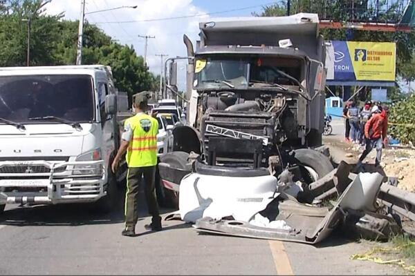 Accidente de tránsito en el kilómetro 5 de la autopista 6 de noviembre