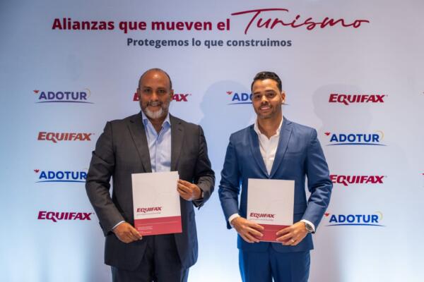 La Asociación Dominicana de Operadores de Turismo (Adotur) y Equifax República Dominicana firmaron un acuerdo de colaboración que marca un hito en la protección, crecimiento y sostenibilidad del negocio turístico en el país. Fuente: externa