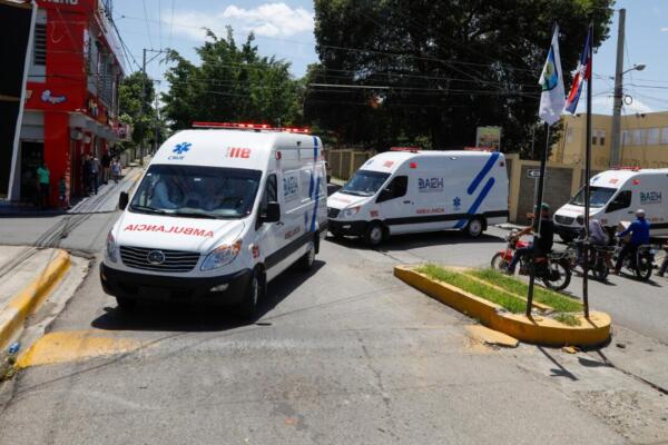 Ambulancias del 911 entregadas en la provincia Santiago Rodríguez. Foto: Sistemas 911