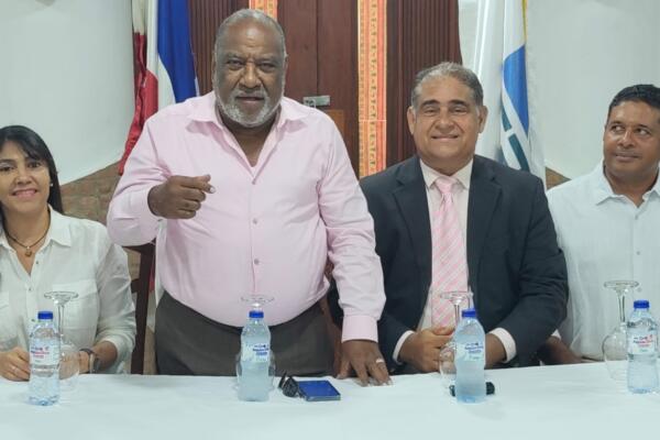 Al final de la presentación, Generoso Castillo (Coordinador Técnico de la copa) indicó que a los interesados en competir en deportes individuales que no hayan recibido las invitaciones de sus clubes podrán solicitarlas a través del what app (809-8461299), en la dirección de deportes CAH (809-3780011) o en la página 