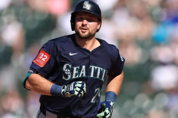 Raleigh está ahora en ritmo de conectar 61 batazos de cuatro estaciones esta campaña, lo que lo dejaría a uno del récord de la Liga Americana establecido por Aaron Judge en 2022. Judge es el único que ha superado los 60 desde 2001