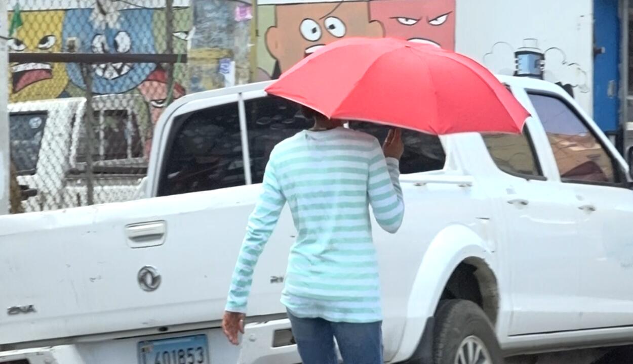 Ante estas condiciones, se recomienda a la población mantenerse bien hidratada, utilizar ropa ligera y de colores claros. Foto: Fuente externa