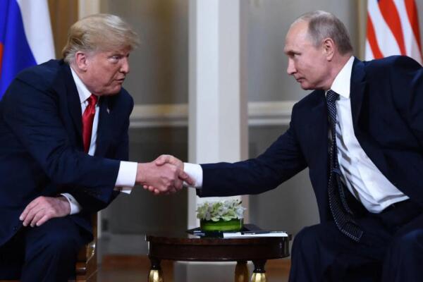 El presidente de los Estados Unidos, Donald Trump y el mandatario ruso Vladimir Putin. Foto: Fuente Externa
