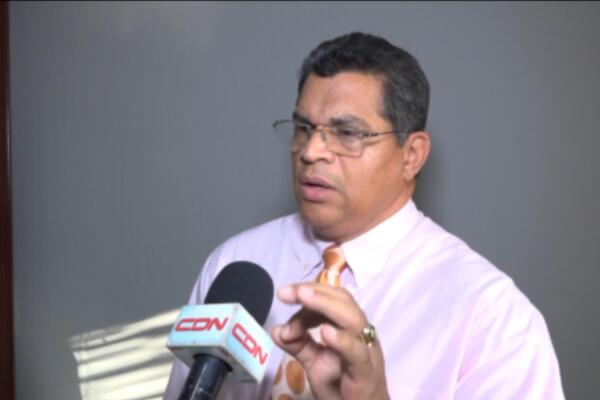 Doctor Miguel Ortega Ramos, director del Hospital Regional Presidente Estrella Ureña.