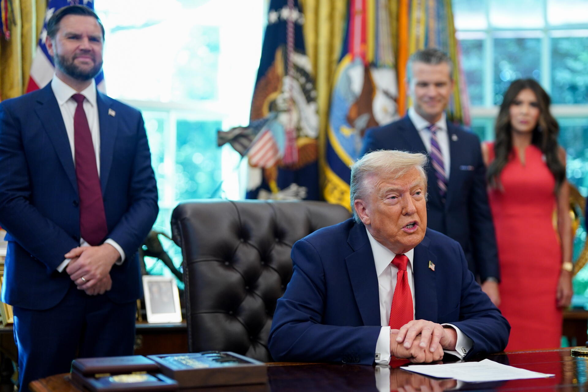 No se han "discutido los detalles" de garantías de seguridad para Ucrania, asegura Trump