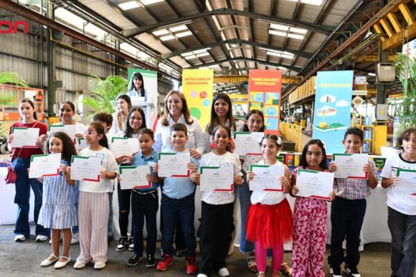 La iniciativa beneficiará a más de 10,000 estudiantes en todo el territorio nacional.