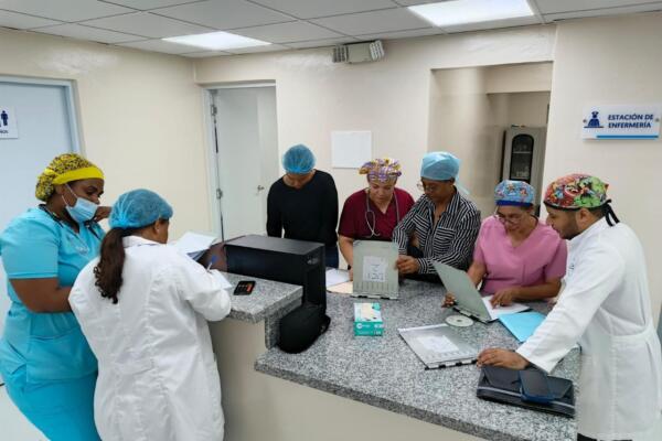La Gobernadora resaltó la rápida asistencia médica de sus homólogos así como de los organismos de socorro.