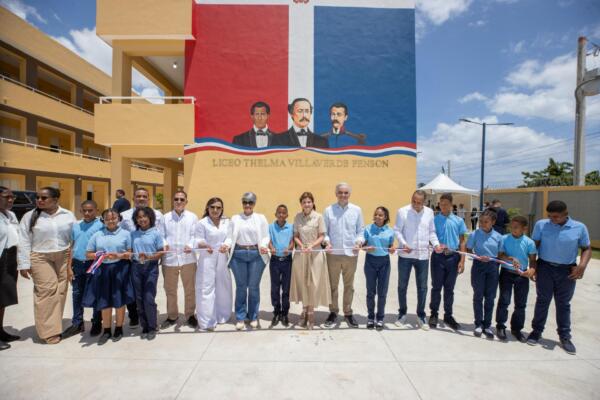Inauguran cinco escuelas, tres Caipi y readecuaciones del Parque Zona Franca del Este en San Pedro de Macorís. Foto: fuente externa 