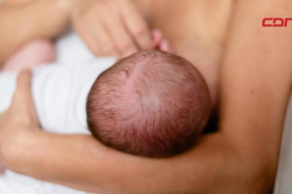 La leche materna es como una huella dactilar, destaca la nutróloga clínica, Dra. Pilar Villafaña.