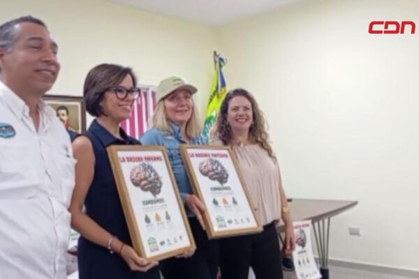 Lanzan campaña “La Basura Enferma ¡Cambiemos!” en distrito municipal de Maimón.