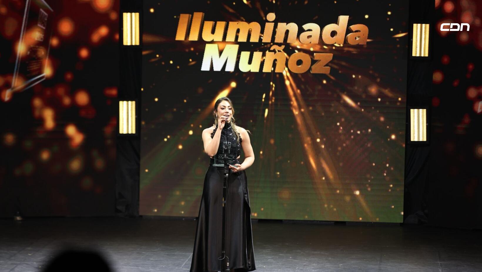 Premios Magazine Awards 2025 reconocen a periodista Iluminada Muñoz  