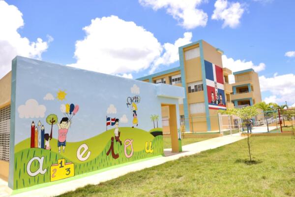 Infraestructura Escolar del Ministerio de Educación, ofreció un balance sobre la disponibilidad de planteles escolares.