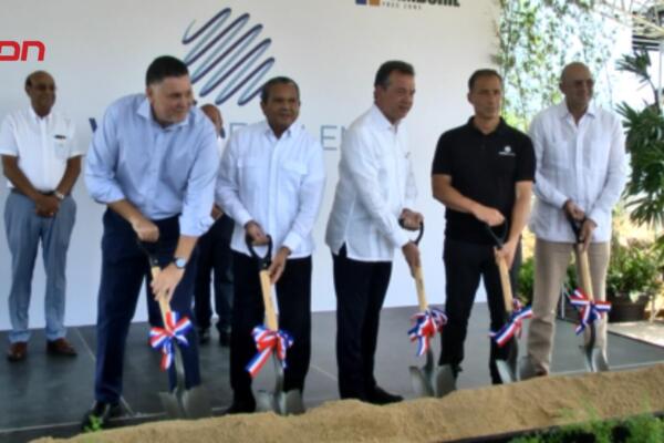 En la actividad estuvo presente el ministro de Industria, Comercio y Mipymes (MICM), Víctor “Ito” Bisonó.
