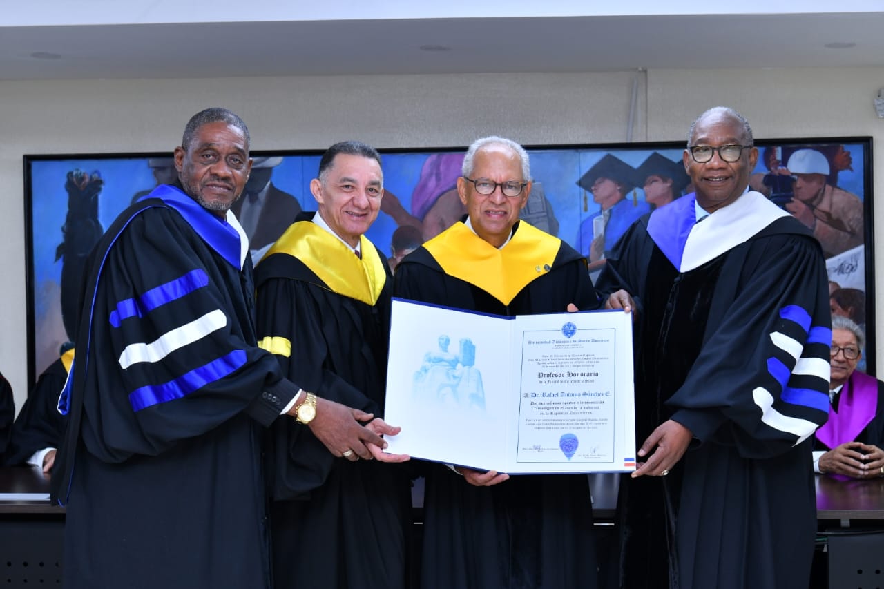 UASD inviste al doctor Rafael Sánchez Español