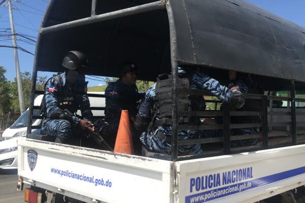 La Policía Nacional activó la búsqueda del triple homicida fugado