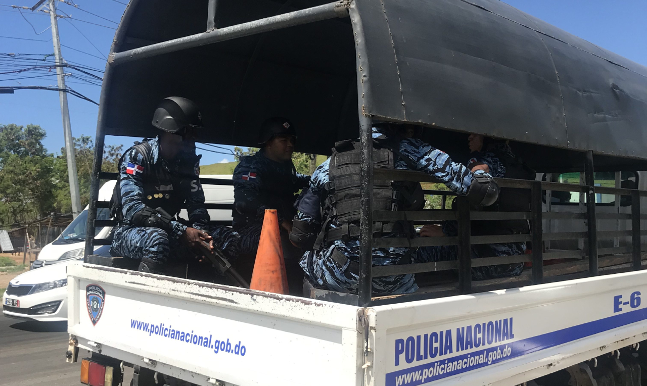 La Policía Nacional activó la búsqueda del triple homicida fugado