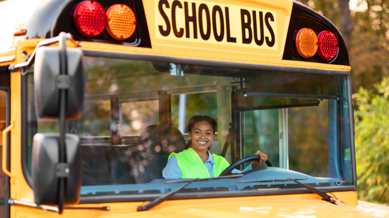 Franchesca Sestrel, dominicana conductora de autobús escolar en Nueva York