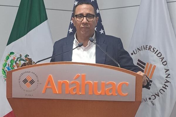 Esto abriría puertas de capacitación a un mayor número de personas de escasos recursos, fomentando la especialización y el desarrollo local.