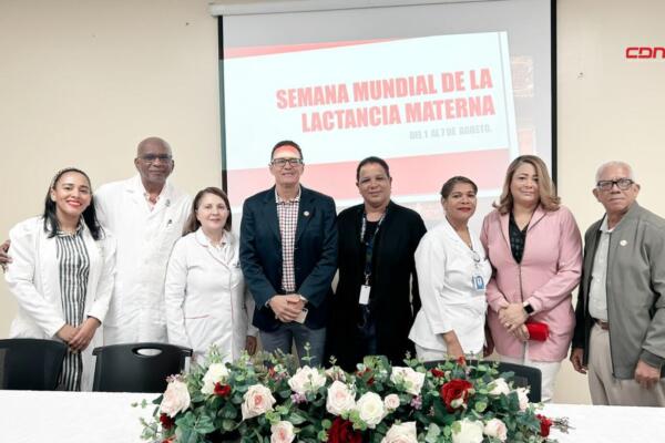 El doctor Reynaldo Jiménez, presidente de esta sociedad médica especializada, destacó que desde la parte clínica,  la leche humana  funge como primera inmunización. Foto: Fuente externa 