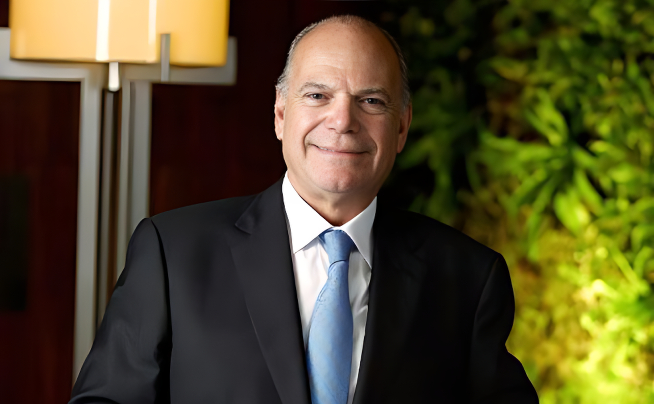 Retrato de Luis Emilio Velutini, fundador de Blue Mall.