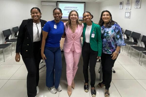 Participación política real de las adolescentes, especialmente en decisiones vinculadas al trabajo de cuidados.  Foto: Fuente externa 