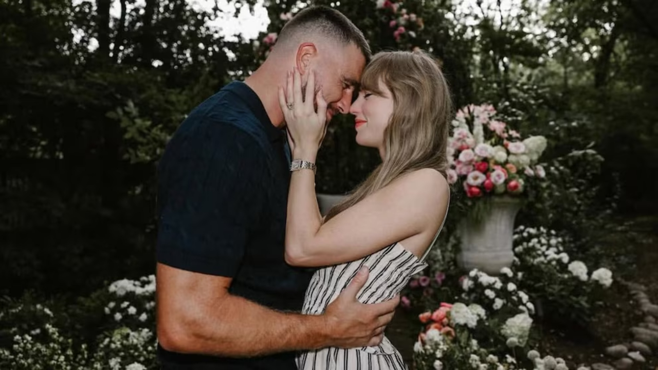 Taylor Swift y Travis Kelce anunciaron su compromiso este martes