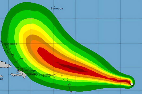 Imagen satelital de la tormenta tropical Erin en el Atlántico