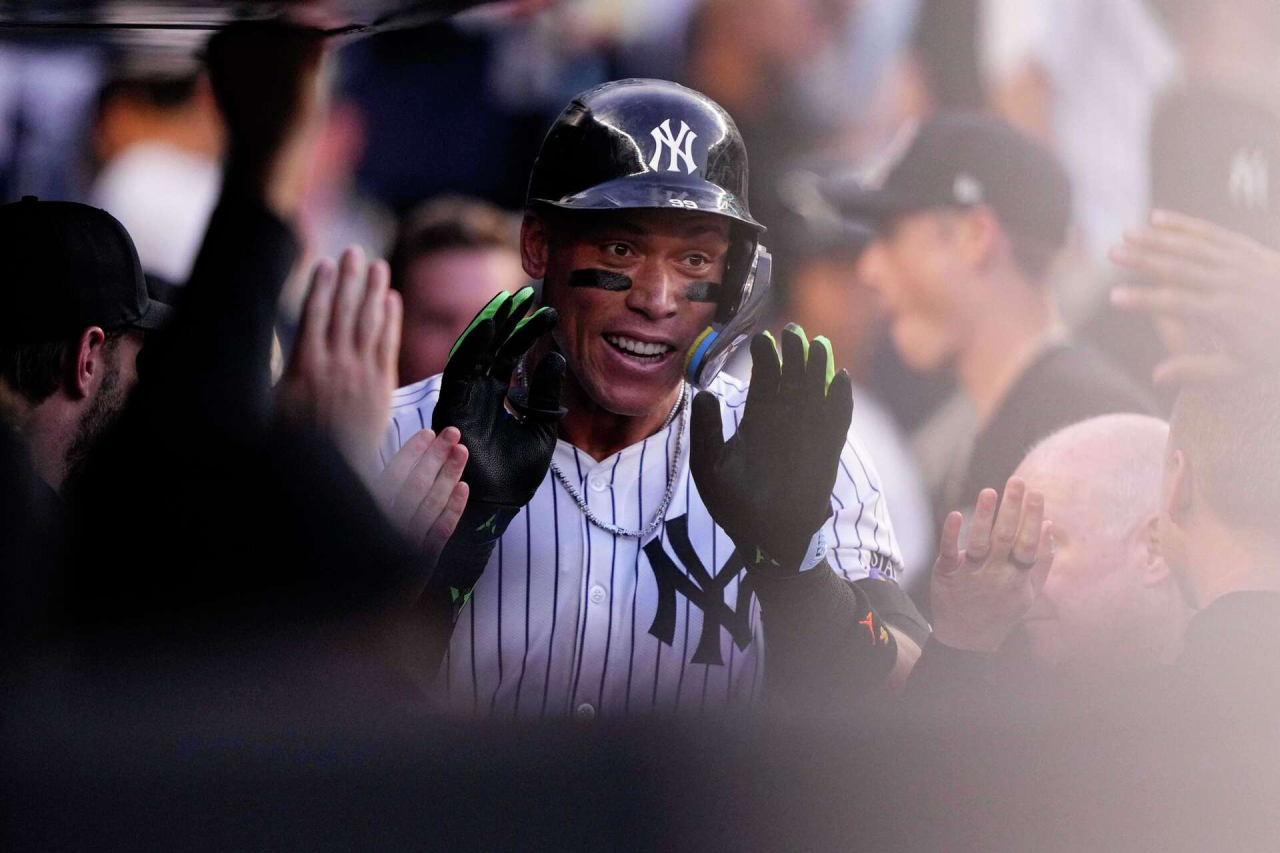 Resultados de la jornada del 12 de agosto en MLB 2025, con victorias destacadas de Yankees, Red Sox y Dodgers