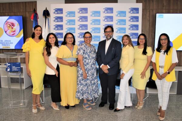 Equipo de la salud del Instituto Oncológico Dr. Heriberto Pieter.