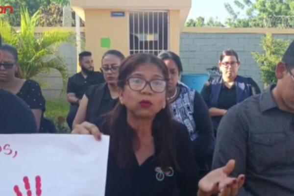 Estudiantes y docentes reclaman soluciones a planteles inconclusos y precarios.