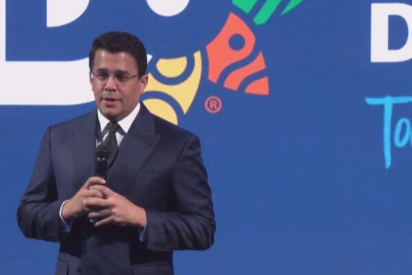 David Collado es reconocido en París y presenta a Miches como nuevo destino turístico