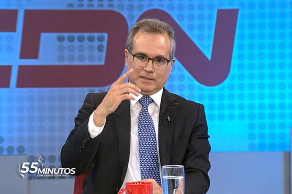 Economista Miguel Collado Di Franco cuestiona transparencia en medidas para estabilizar el dólar