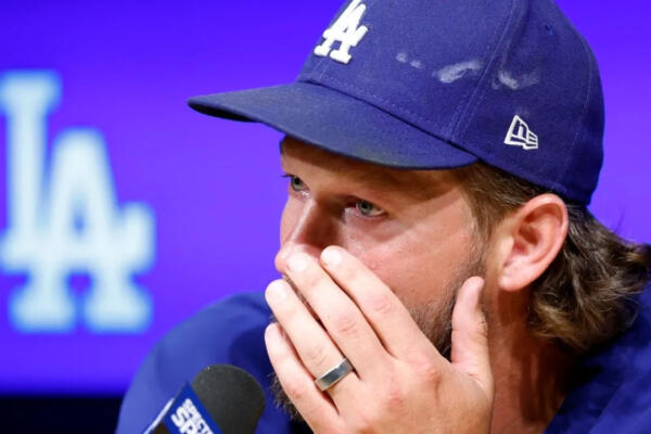 Clayton Kershaw emocionado en conferencia de prensa por su retiro de MLB