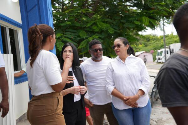 Fundación Refidomsa brinda apoyo a más de 300 familias afectadas por las lluvias en Azua. Foto: fuente externa 