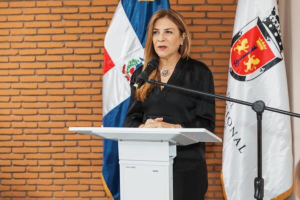 Carolina anuncia 250 becas de Google para estudiar inteligencia artificial  