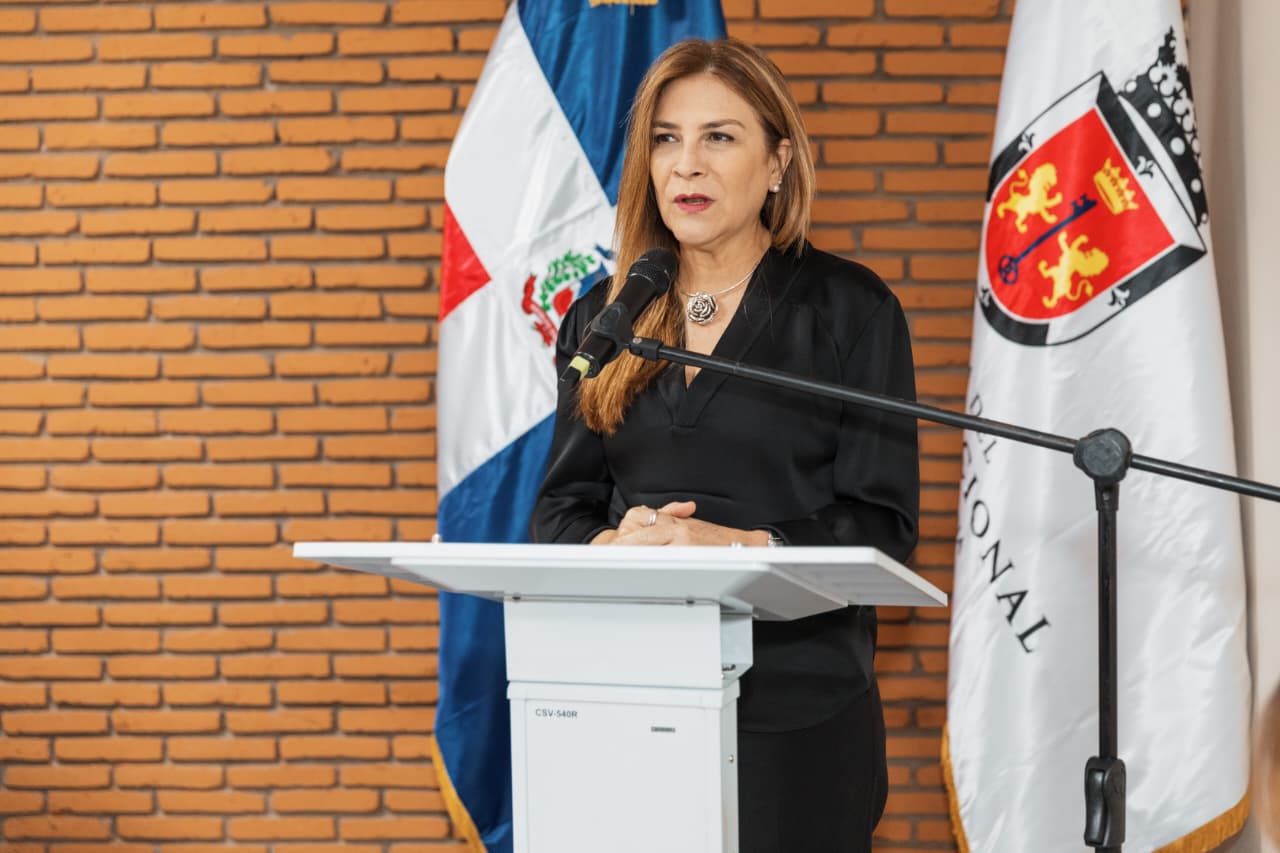 Carolina anuncia 250 becas de Google para estudiar inteligencia artificial  