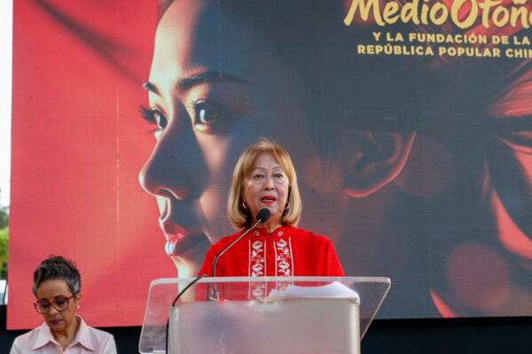 La presidenta de la Fundación Flor Para Todos, doña Rosa Ng. Foto: fuente externa