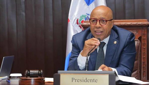 Diputados modifican ley para aumentar deuda pública. Foto: fuente externa 