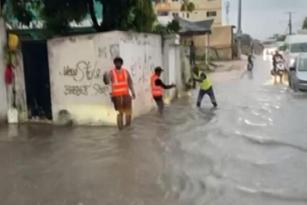 Autoridades de Verón-Punta Cana se mantienen en sesión permanente por las fuertes lluvias. Foto: fuente externa