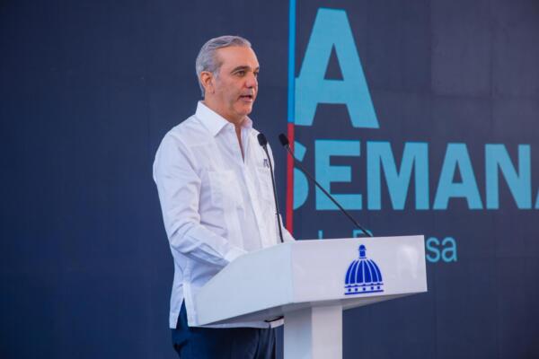Presidente Luis Abinader durante su reunión con La Presan. 