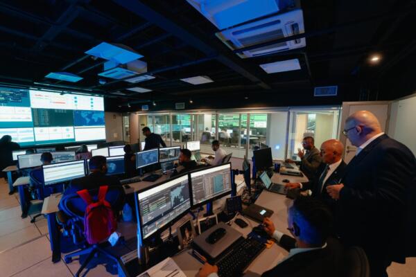 El Banco Popular Dominicano cuenta con un avanzado Security Operations Center (SOC) y con un Network Operations Center (NOC), que velan por la estabilidad de los sistemas del banco.