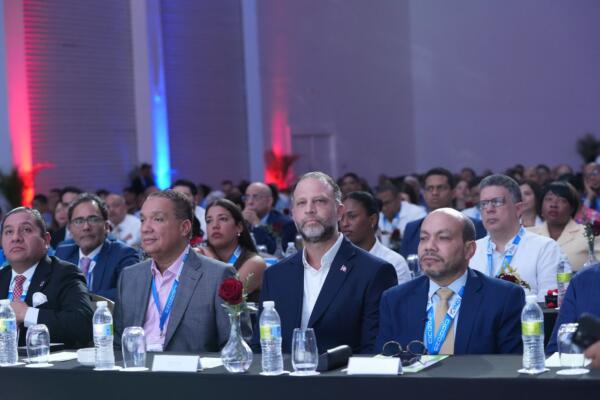 Aduanas detalla las ventajas del cumplimiento voluntario y la declaración anticipada ante consultores impositivos. Foto: fuente externa