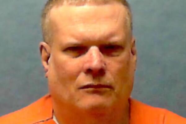 Fotografía cedida por el Departamento de Correcciones de Florida que muestra a David Pittman, quien será ejecutado este miércoles mediante inyección letal en la prisión estatal de Florida, tras más de tres décadas en el corredor de la muerte, en Miami (Estados Unidos). EFE/ Departamento Correcciones Florida/
