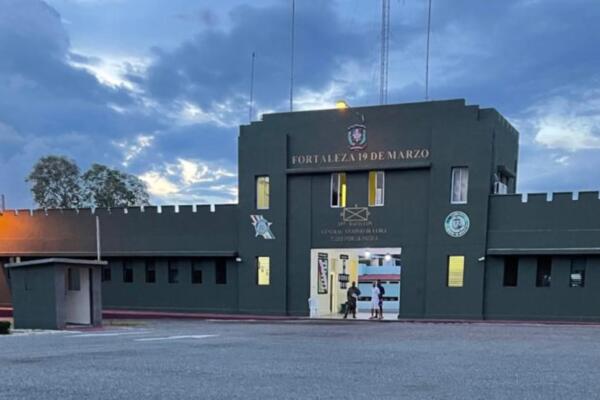Hasta el momento no se ha identificado ni detenido a ninguna persona vinculada a la presunta sustancia ocupada.