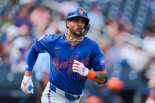 Sirí, debutó en 2021 con los Astros de Houston, en cinco campañas en las Mayores compila 54 jonrones, 230 indiscutibles, 178 anotadas, 44 dobles, 137 remolcadas con un promedio de bateo de .206.