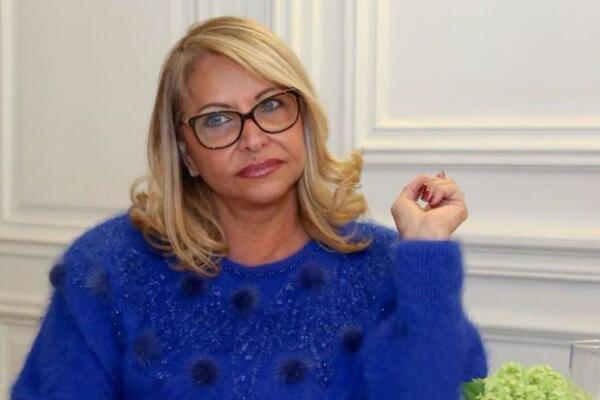 Francia condecora a embajadora Rosa Hernández de Grullón