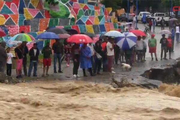 Sacerdote y comunitarios de Guayabal denuncian aislamiento por falta de puente.