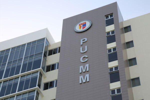 PUCMM presenta resultados de investigación sobre comunicación corporativa