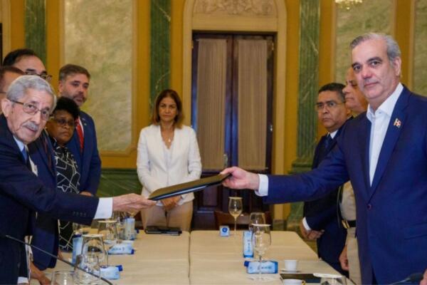 Permisos temporales, apertura de cuentas, registro, identificación y formalización de trabajadores migrantes entre las medidas del informe.