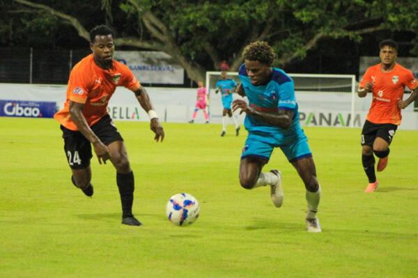 Cibao FC gana y es líder solitario